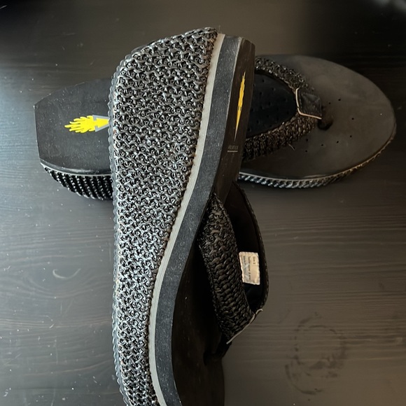 Volatile sandals black size 9 - Picture 2 of 3
